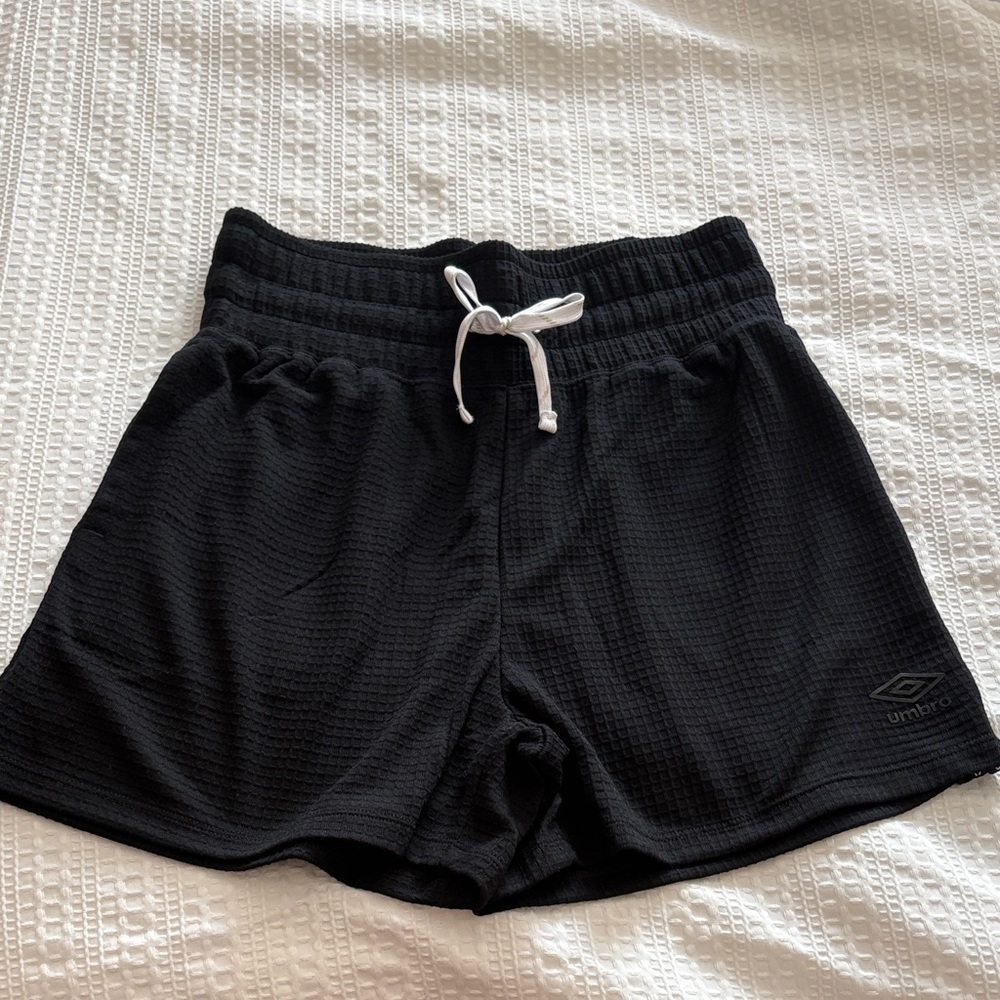 Umbro Black Waffle Knit Shorts Medium NWT